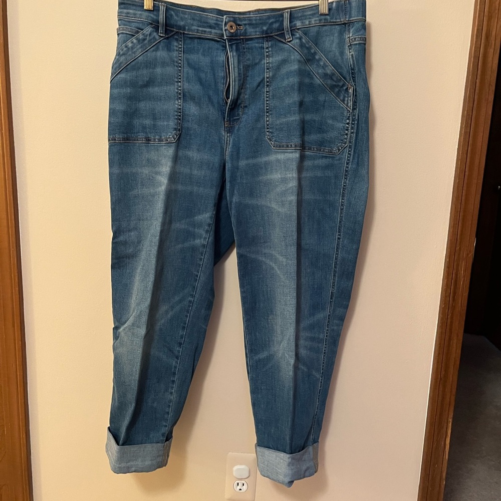 Jjill blue denim cuffed crops